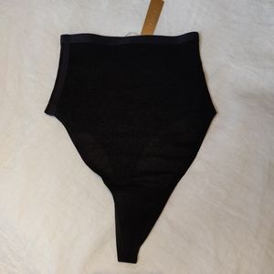 Skims sheer sculpt thong S